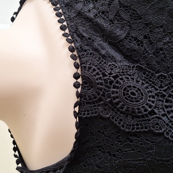 3/$20 Cable & Gauge Black Lace Blouse Sz L - Picture 5 of 9